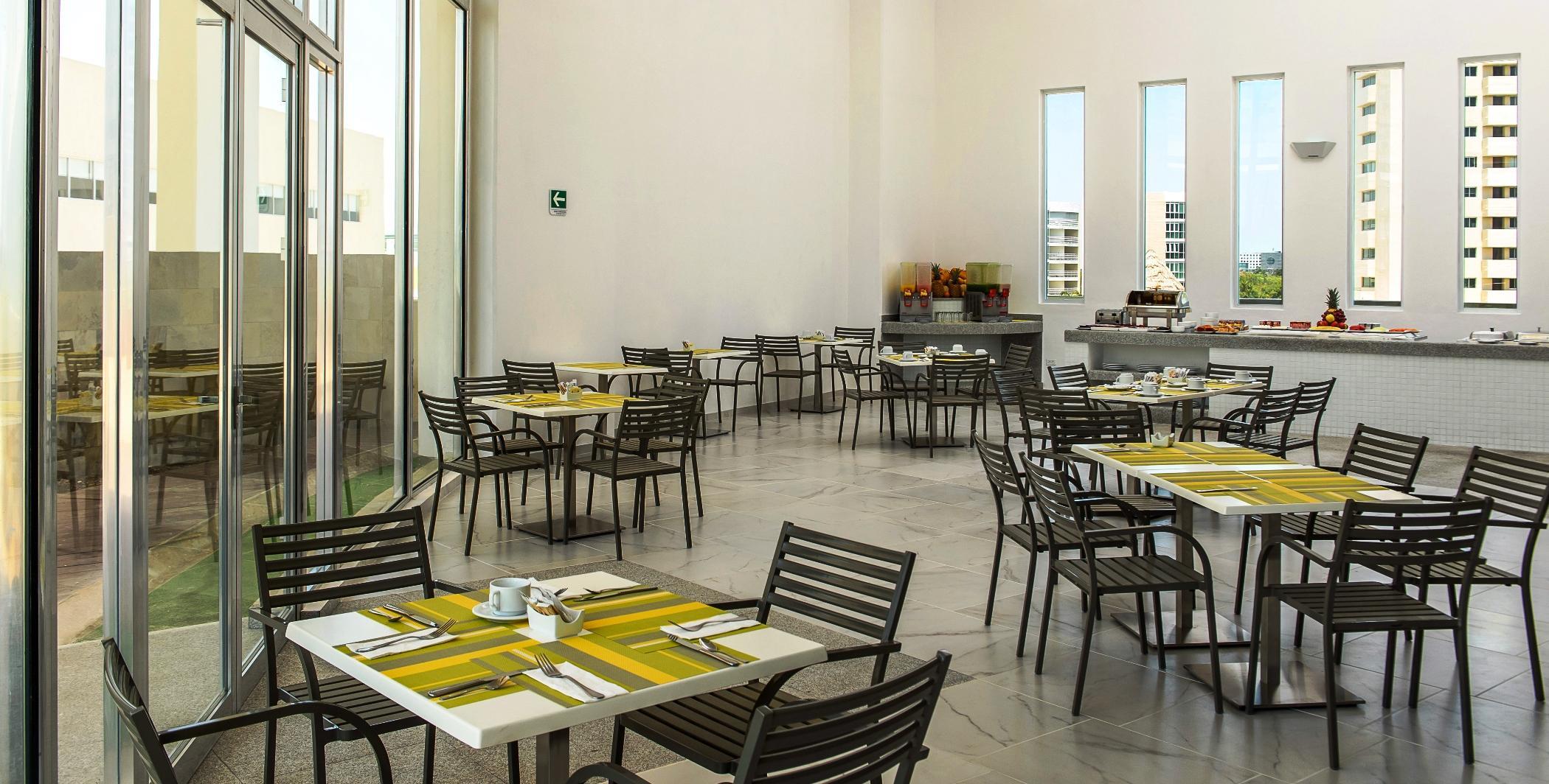 Krystal Urban Cancun Centro Exterior foto