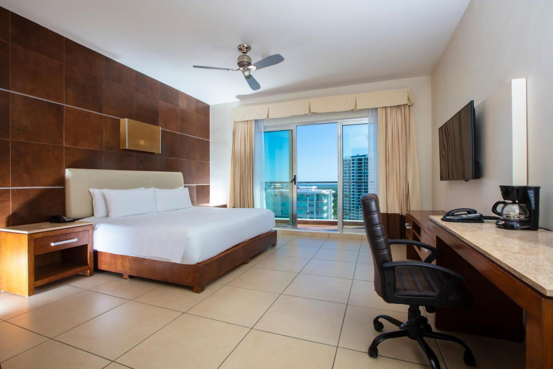 Krystal Urban Cancun Centro Exterior foto