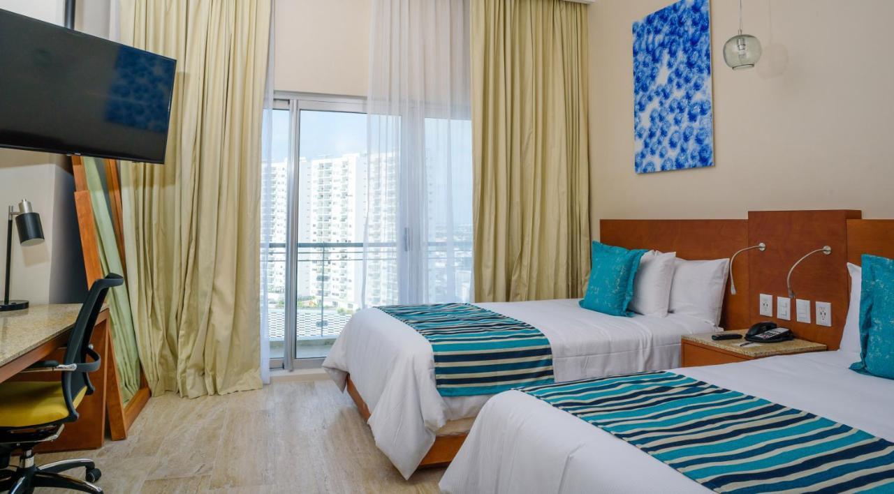 Krystal Urban Cancun Centro Exterior foto